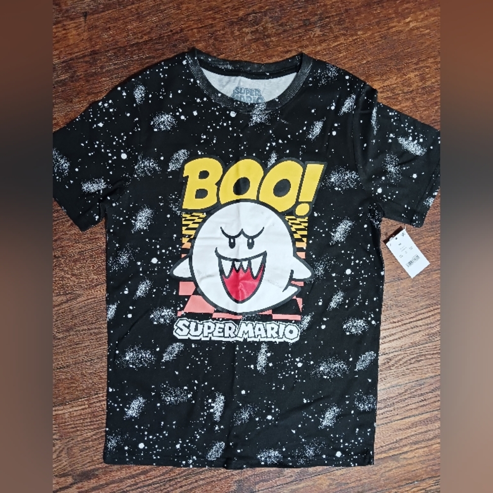 Super Mario T-shirt,  Boys Large, New with FLAWS